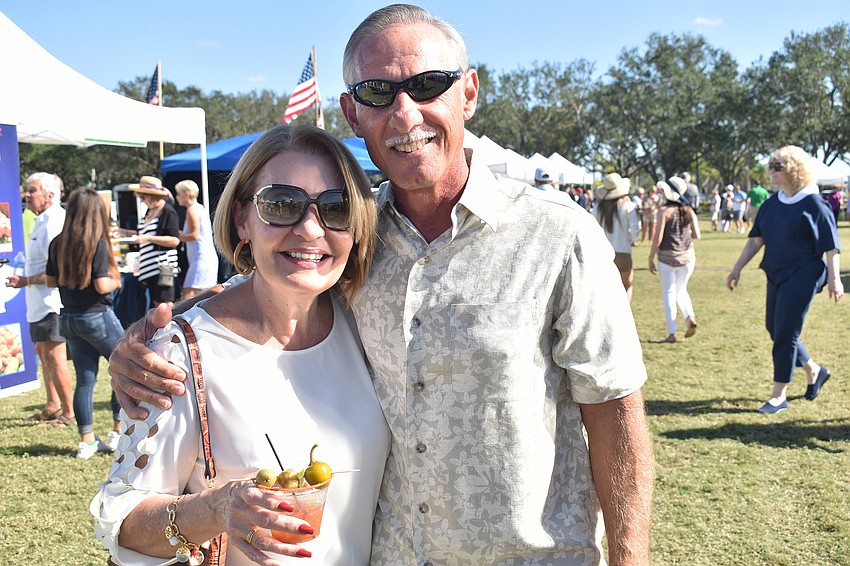 Ileana and Larry Comas