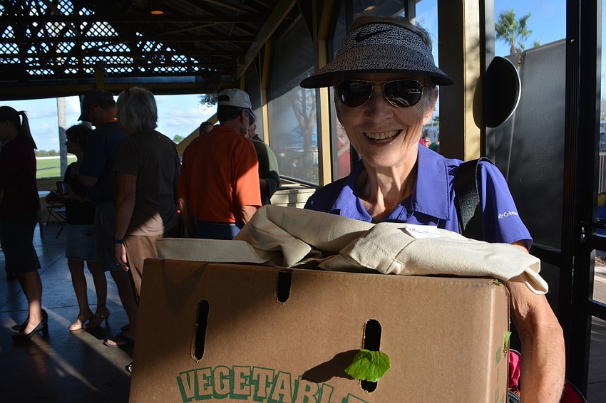 Wynonia Dunn of Esplanade carries out an Organic Veggie Box.