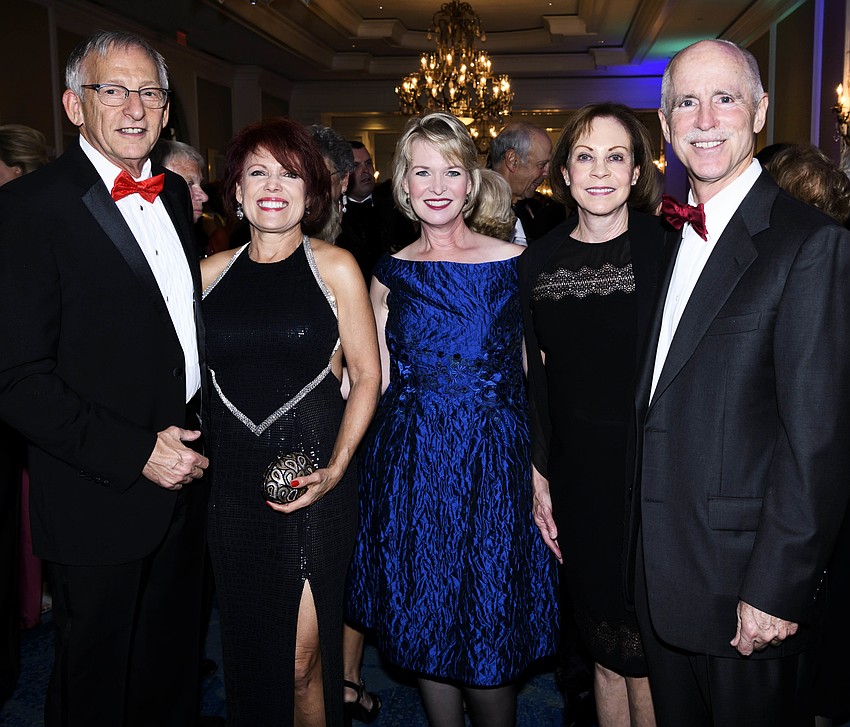 Alan Kesten and Melba Jimenez, Veronica Brady, and Joanne and Peter Powers