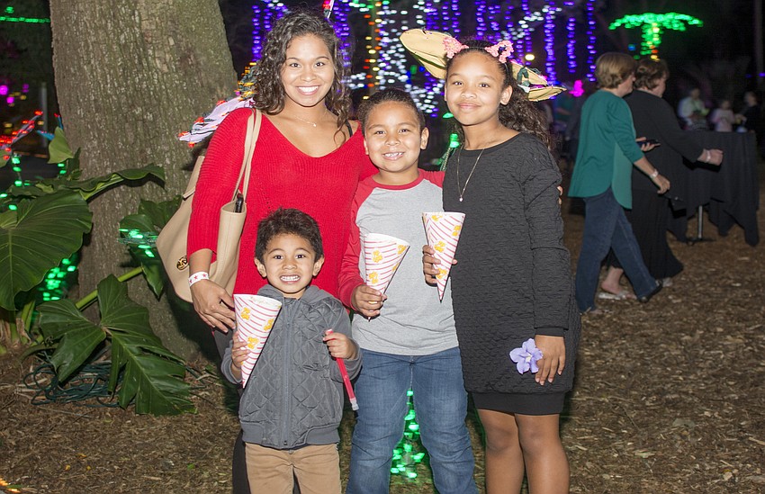 Anita Pangeinan poses with Tyler Borja, Dylan Sanchez and Ariana Sanchez