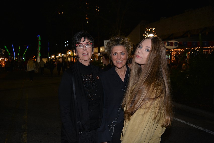 Sharrie Vandamme, Carolyn Thomas and Brooke Thomas