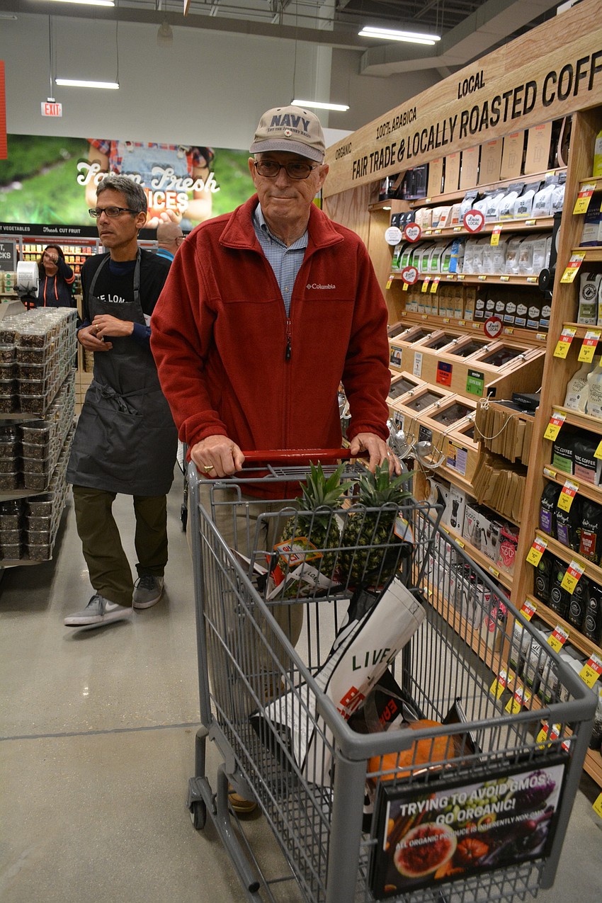 Rick Nelson heads down the bulk food isle.