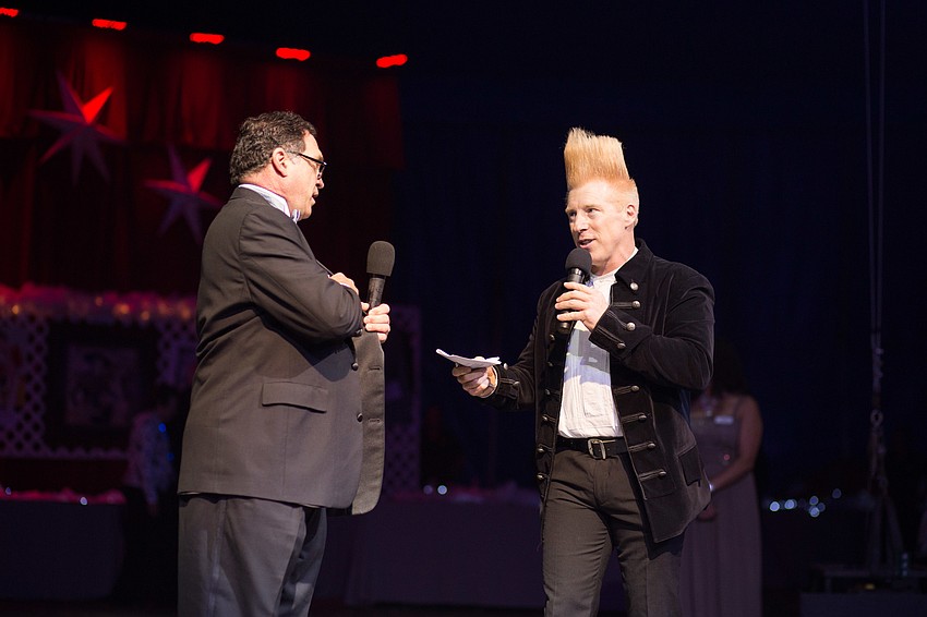 Auctioneers John Scalzi and Bello Nock