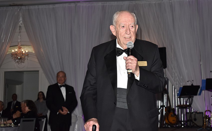 Chairman of the Sarasota Opera Board of Trustees Murray Bring welcomes guests.