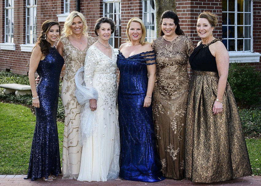 Co-Chairwomen Donna Koffman, Mickey Davis, Cornelia Matson, Jamie Becker, Bianca Lawrence and Executive Director Christine Johnson