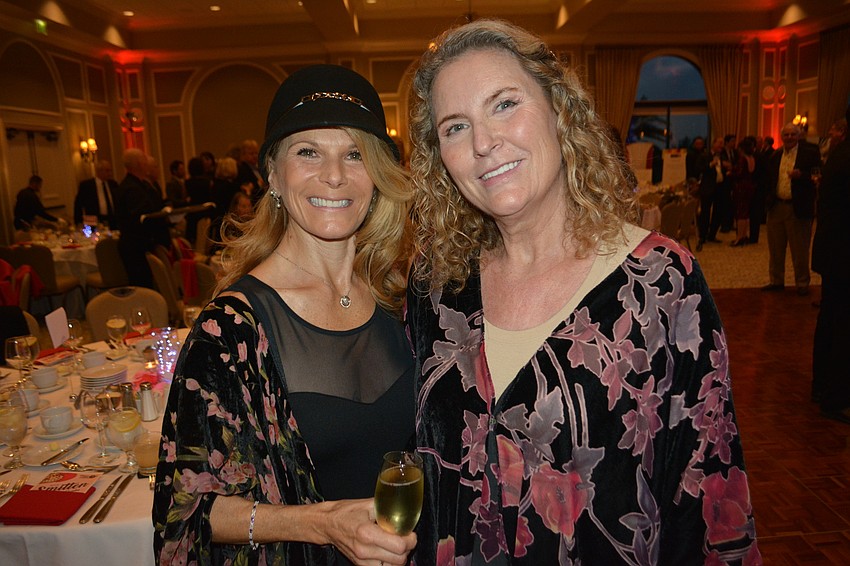 Lakewood Ranch's Sonia Williams and Laurel Oaks' Katherine Andersen enjoy a cocktail before dinner.