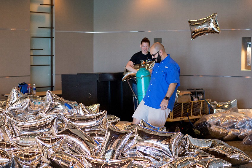 The after party room was filled with more than 800 