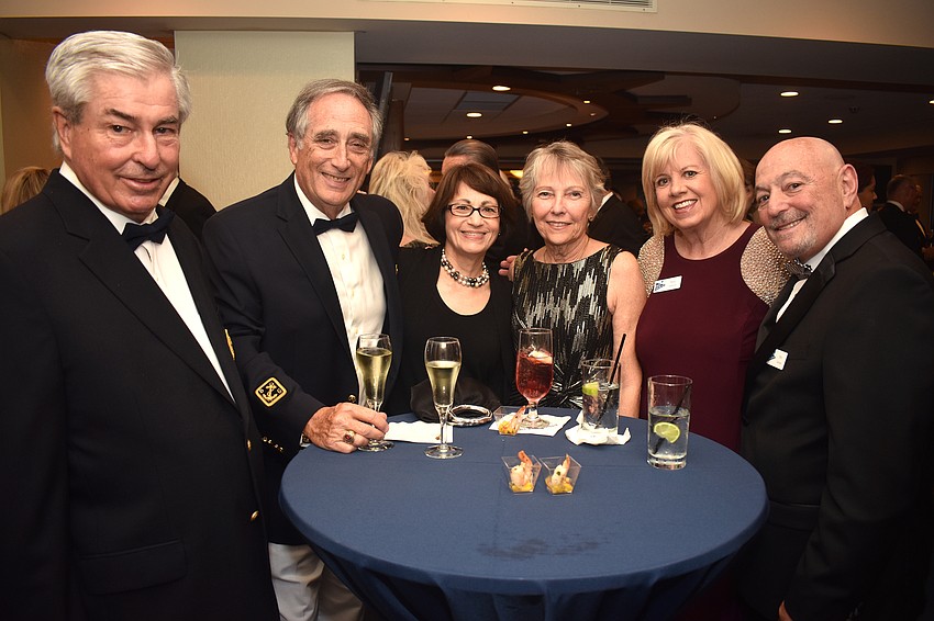 Bob Adams, David and Susan Cohen, Kathy Adams and Mary and Phil Jalwan