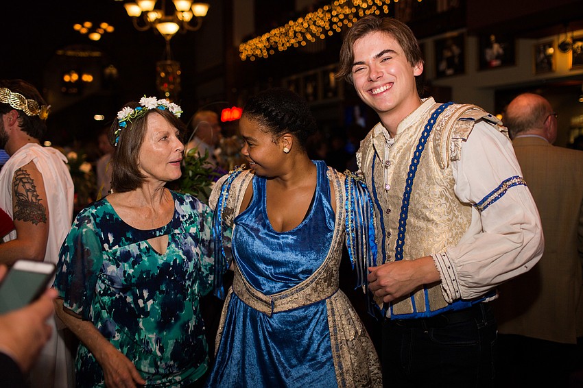 Actors took on Shakespeare characters to perform mini skits for the crowd during cocktail hour.