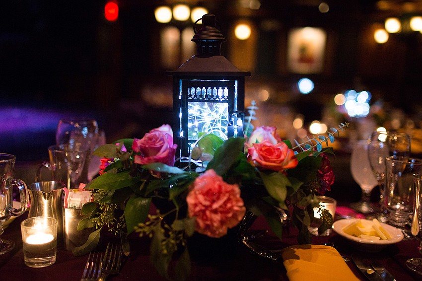 After the entertainment, guests gathered in the dining room for dinner.