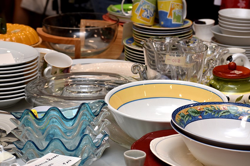 Plate and dish sets were just one type of item available. Other items ranged from clothing to outdoor furniture.