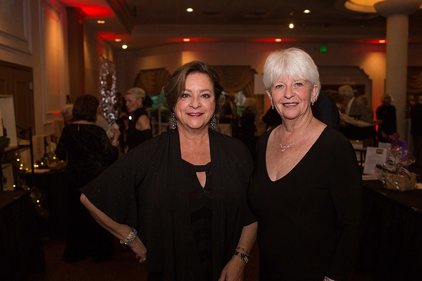 Co-Chairwomen Cyndi Mumm and Jane Hunder