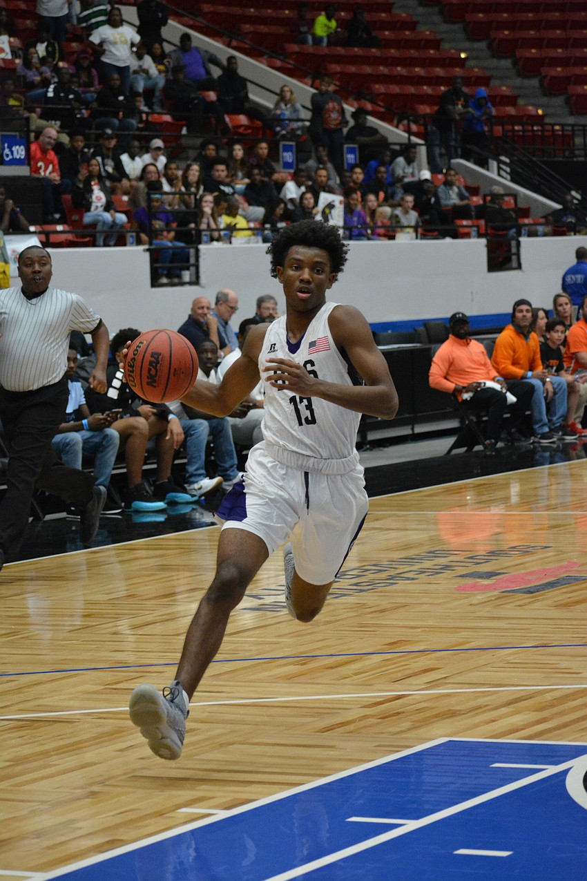 Jordan Clark sees a rare free lane to the basket.