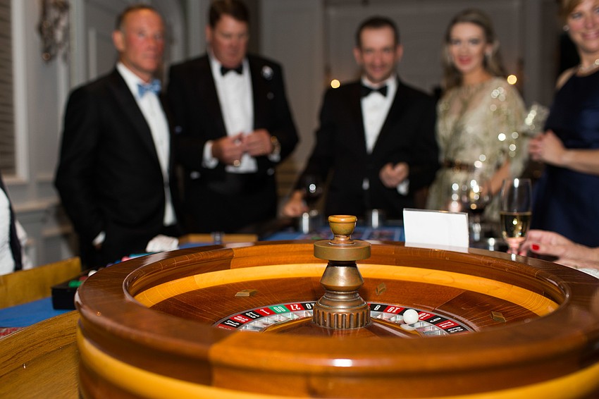 During cocktail hour, guests were able to play Vegas casino games for raffle tickets.