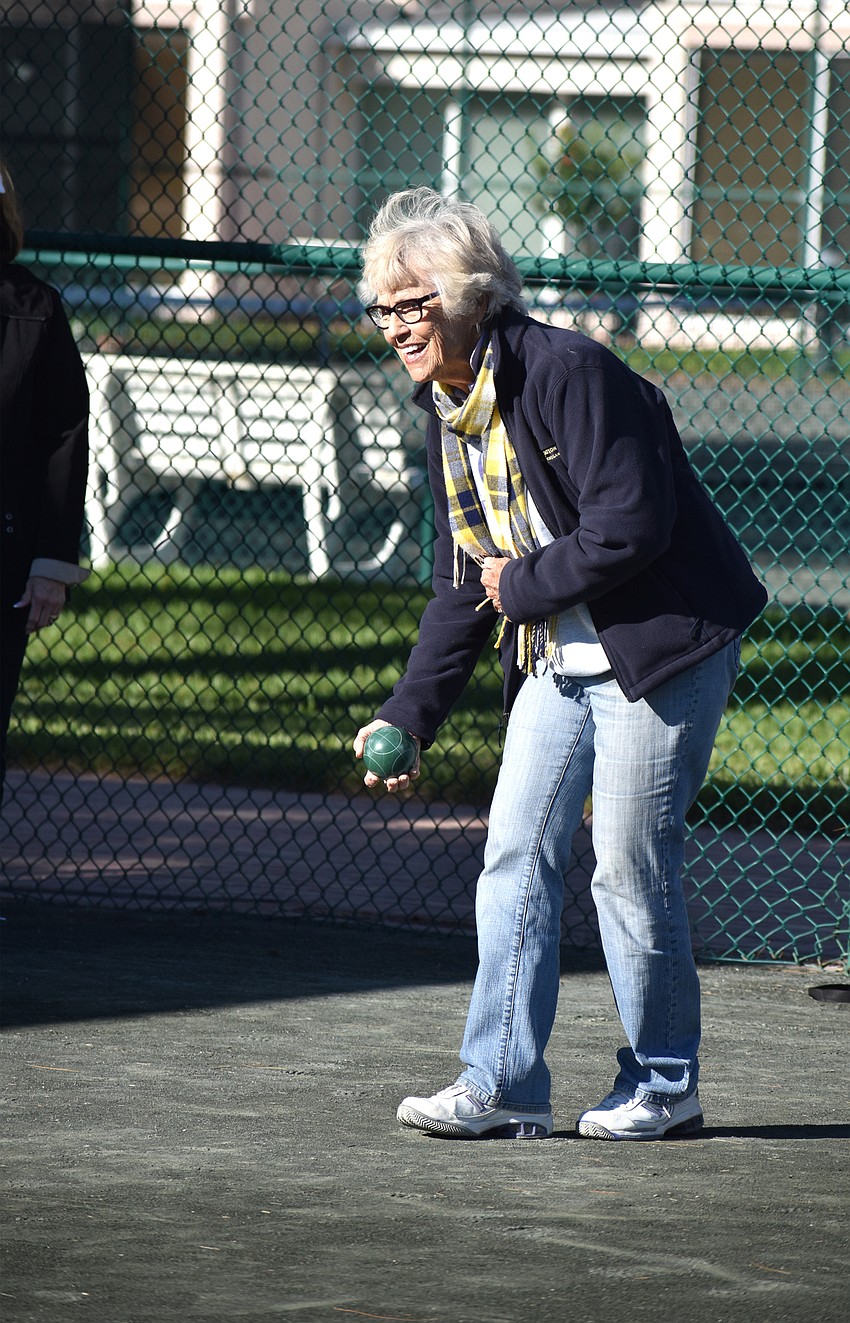 Judy Riley gets ready to point the ball toward the pallino.