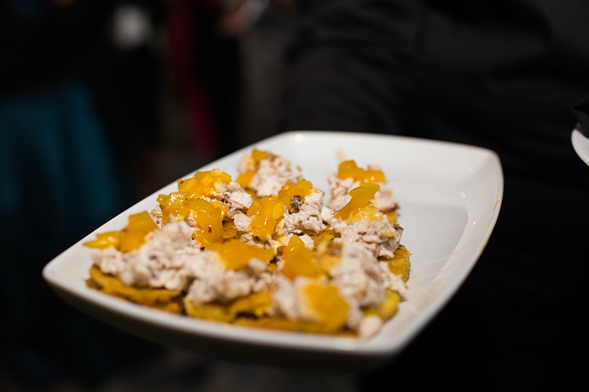 Guests were offered jerk chicken with mango relish on papaya before dinner.