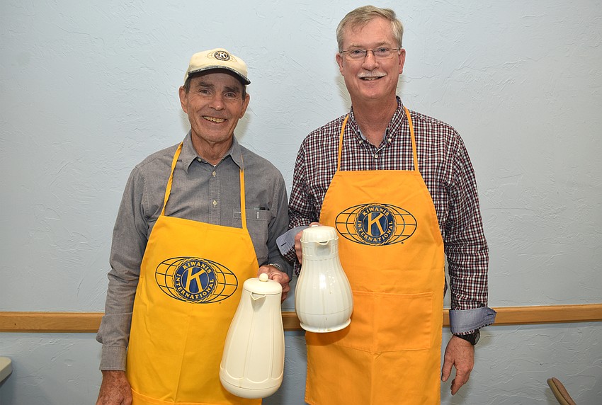 Jim Larson and Kiwanis Club President Steve Branham