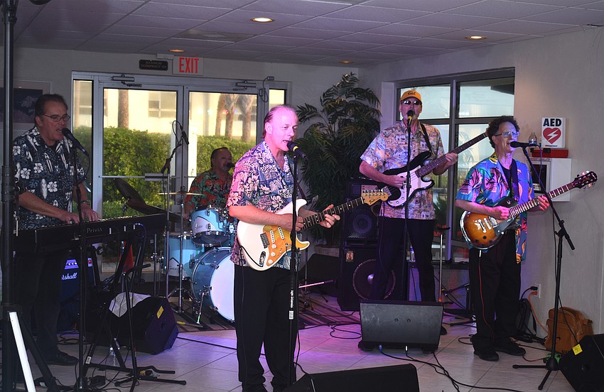 California Surf, Incorporated comprises of musicians who have formerly toured and recorded with The Beach Boys.