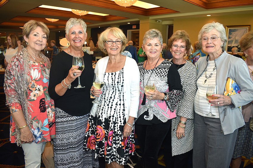 Carol Santelle, Sharon Livingstone, Mary Dee MacPherson, Liz Lowther, Nancy Weaver and Beverly Joutras