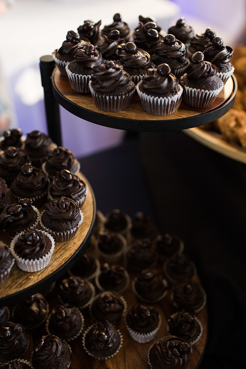 Oasis cafe and Sandbar Restaurant served desserts.