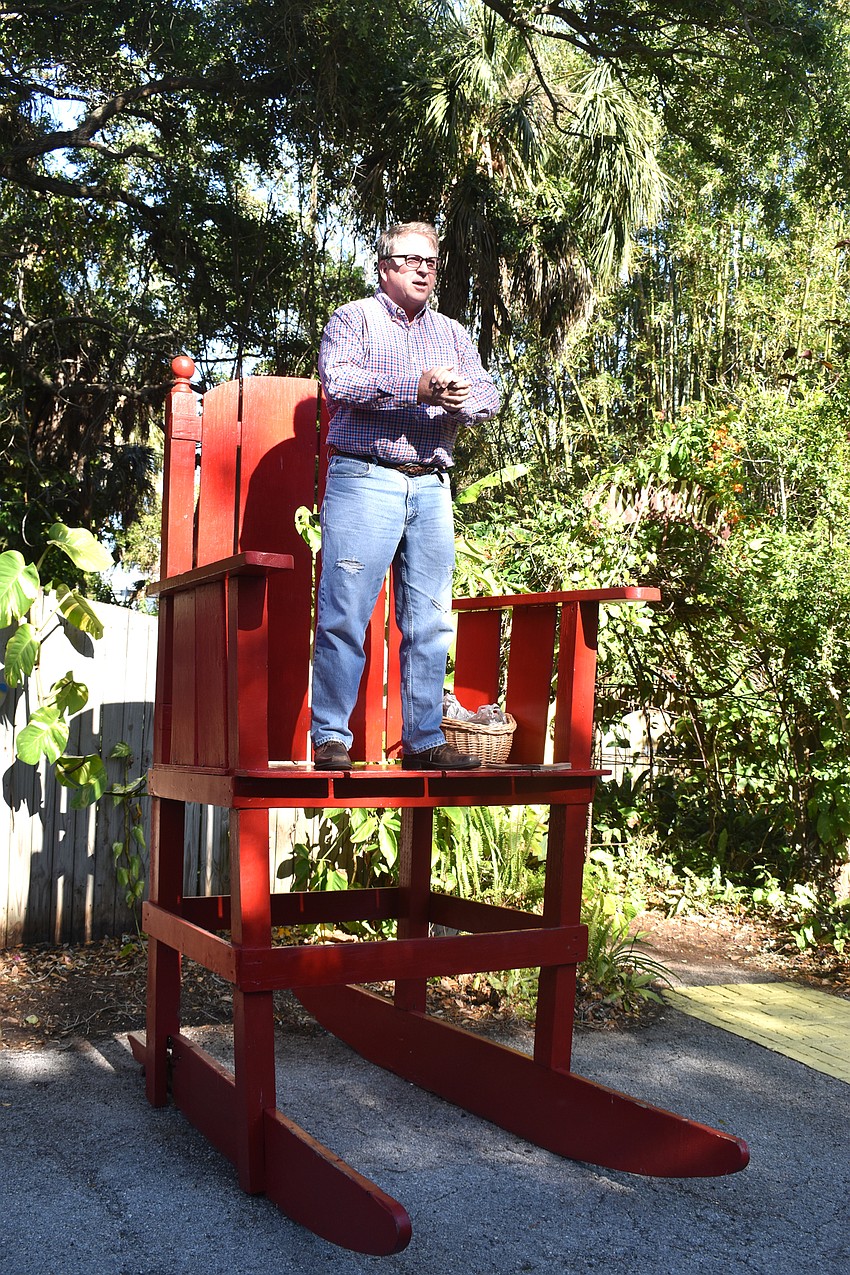 Bob Stone explains the rules of the egg hunt.