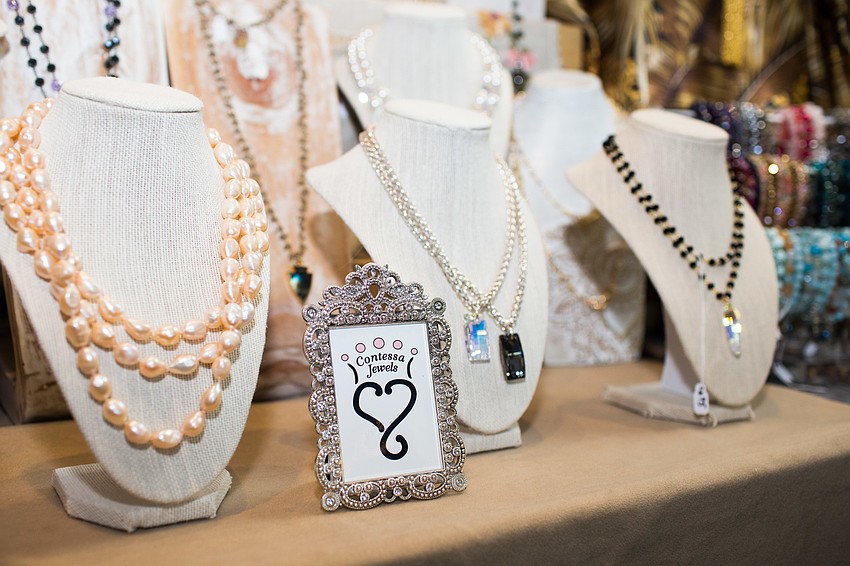 Guests shopped throughout cocktail hour.