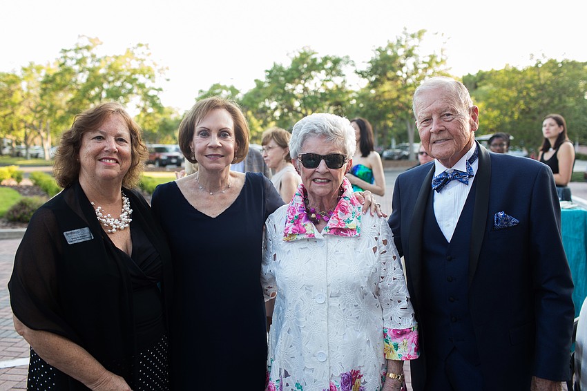 Molly Maginn, Joanne Powers and Jo Ann and Don Burhart
