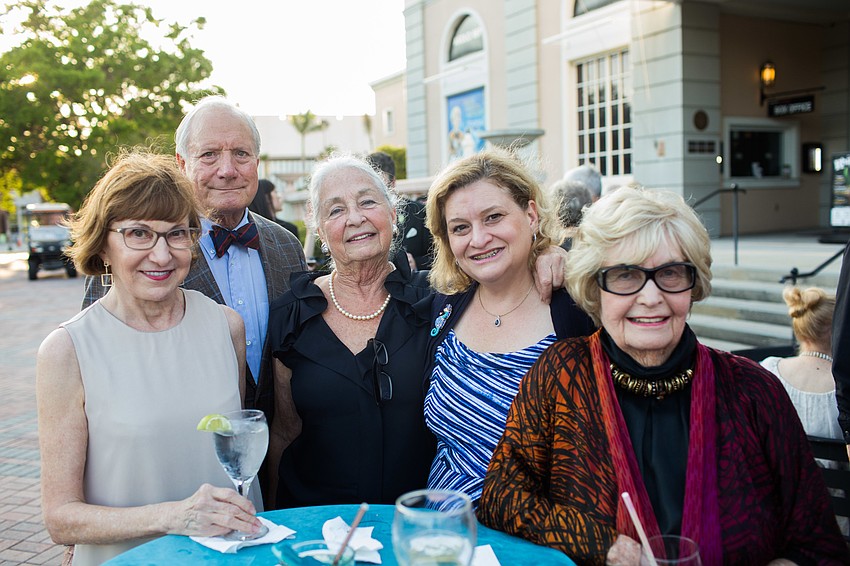 Peggy Allen, Skip and Janis Swan, Tricia Mire and Nona Macdonald Heaslip