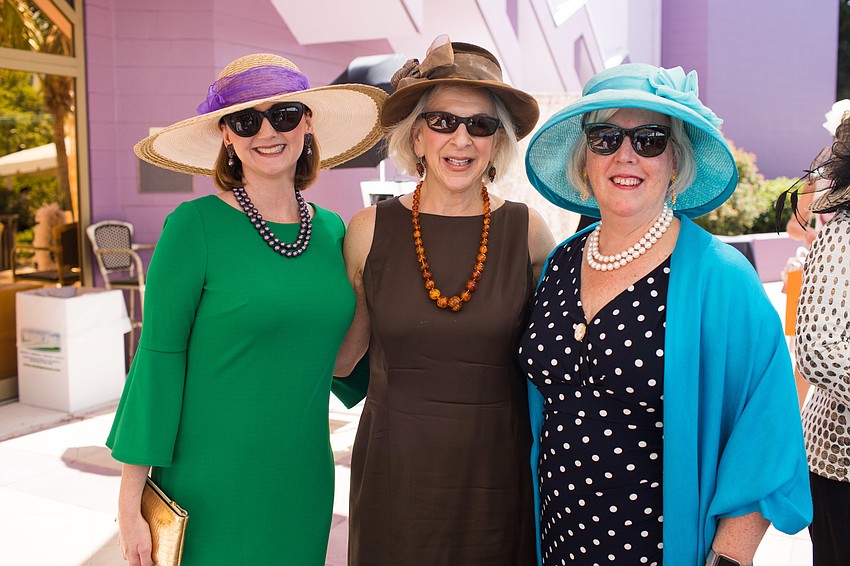 Jessica Rogers, Sue Jacobson and New College of Florida Foundation Executive Director MaryAnne Young