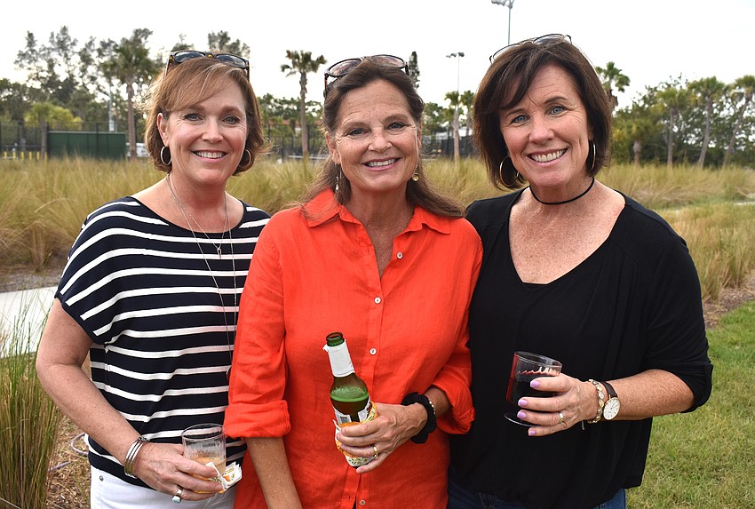 Victoria Viteri, Linda Whitacre and Barbara McCurdy