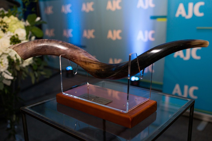 The award was given to Barbara Brizdle.