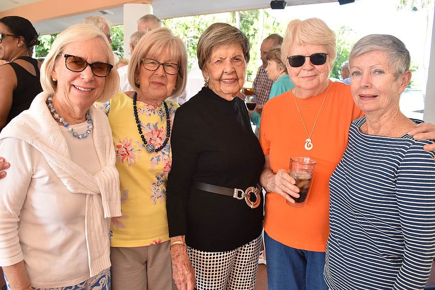 Daphne Walker, Heidi Thomas, Marge Stapleton, Carolyn Judd and Gay Bowles