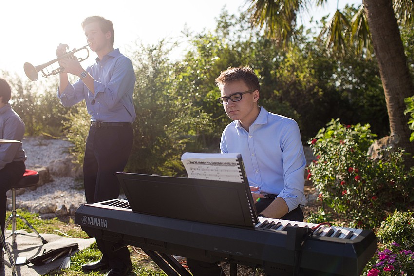 A student quartet from Pine View School played music during cocktail hour.