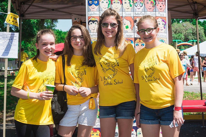 Leah Garner and Madelyn Jessup with Kathleen and Pressligh Green