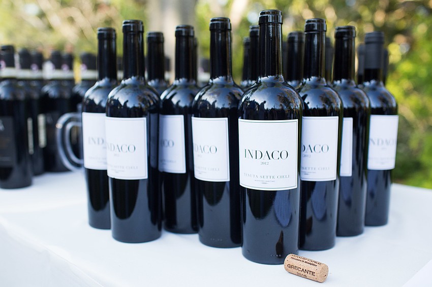 Guests sipped wine during cocktail hour.