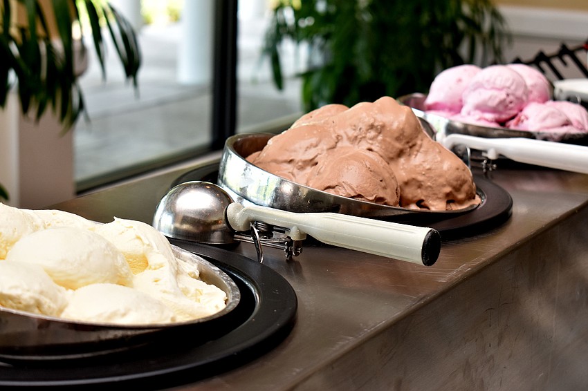 An ice cream bar was part of dessert.