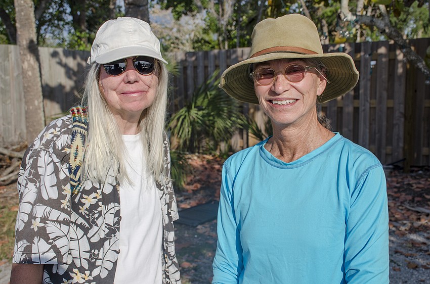 Linda Hunsaker (left) and Jean Blackburn.