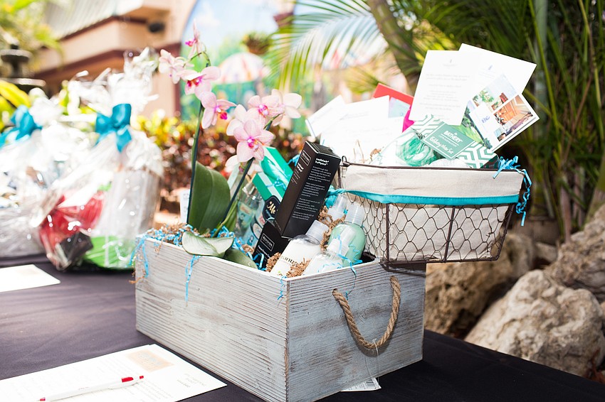 Silent auction items were available for bids throughout cocktail hour.