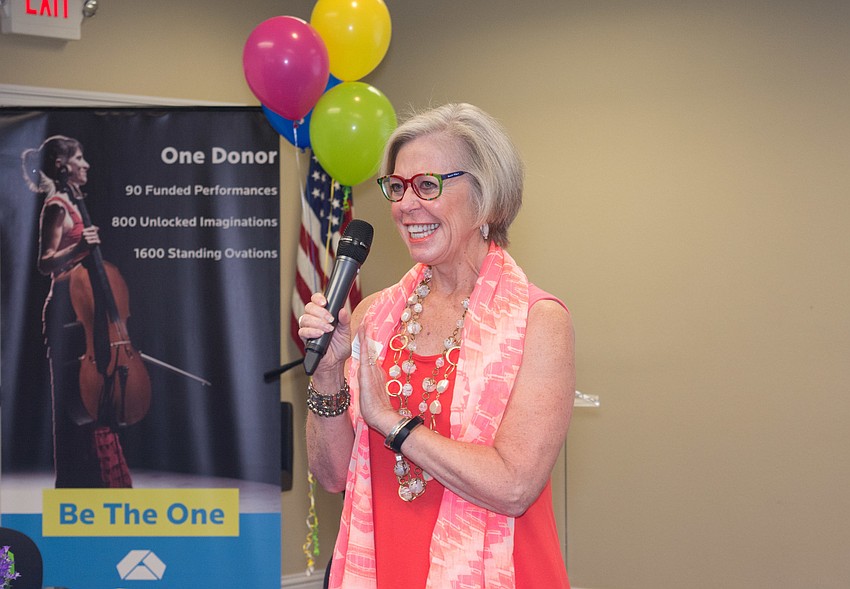 Roxie Jerde thanks community partners.