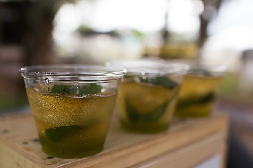 Mint juleps were served throughout cocktail hour.