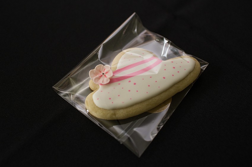 Each guest was given a cookie at their table in the shape of a hat, horse and other derby icons.