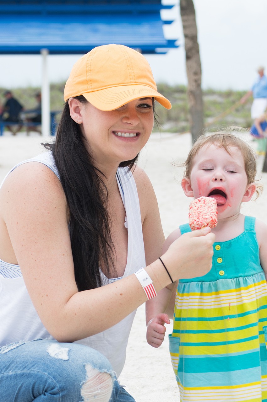 Kaila Klemenc and shares an ice-cream with Bindi Shield
