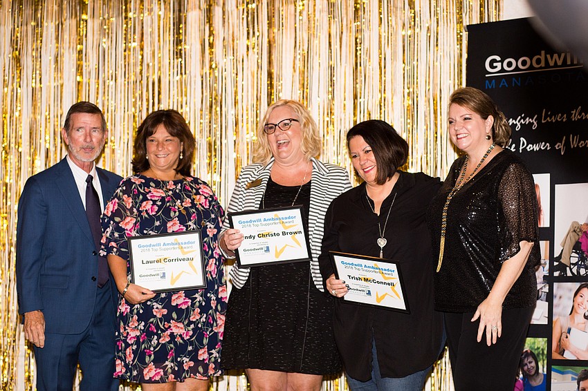 CEO and President Bob Rosinsky,  Top Supporters Award Winners Laurel Corriveau, Cindy Christo Brown and Trish McConnell with VP of Foundation Veronica Brandon Miller