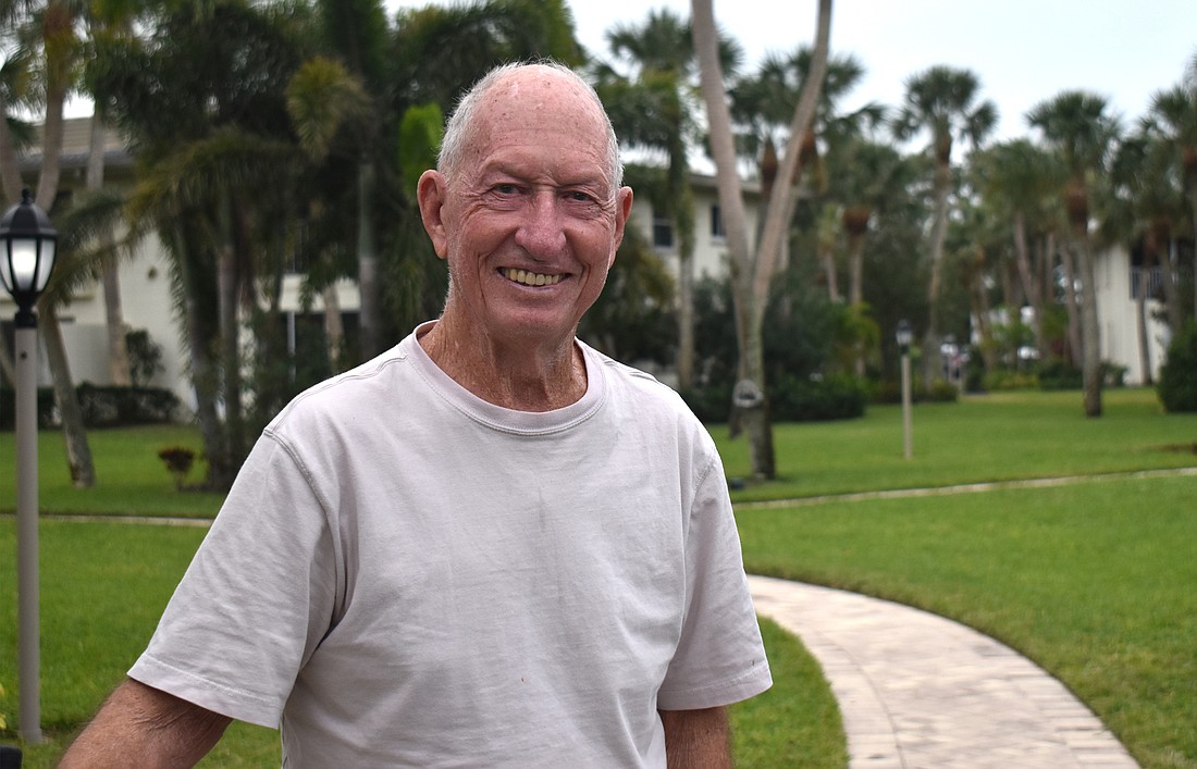 Warren Roberts, 85, was a distinguished professor at the University of Albany, an author and avid beach walker.