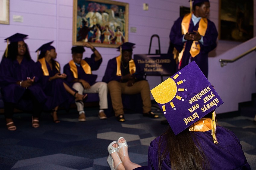 Kristen Raynor decorated her graduation cap.
