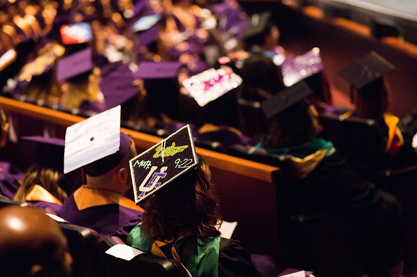 Many students decorated their hats before the ceremony.