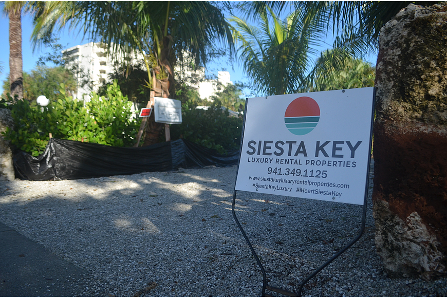 After being banned from building on Anna Maria Island, Shawn Kaleta has started generating concerns from Siesta Key property owners.