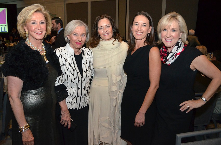 Elenor Maxheim, Mary Lou Thomas, Mickey Kunk, Jennie Compton and Teri Hansen