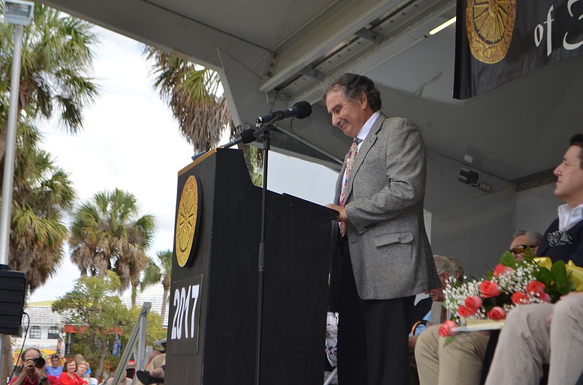 Tino Wallenda speaks about Reggie Armor. Armor was known was one of the greatest trapeze flyers in the 60s and 70s.