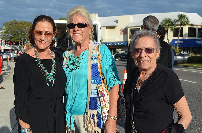 Dora Foster, Jeanette Williams and Juanita Hortobagy